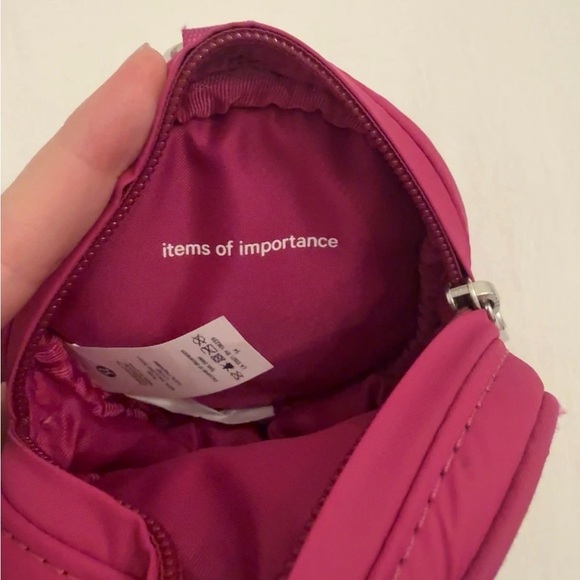 Lululemon Ripened Raspberry belt bag/coin pouch - Picture 3 of 5